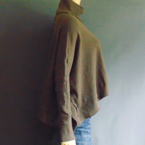Free People NWT Charcoal Gray Ribbed Hi Lo Raw Hem Turtleneck Top Sm - Picture 3 of 10